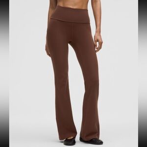 Lululemon Women's Brown Grove Super High Rise Flared Size 8 Stretch